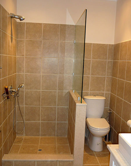 cp123-guest-bedroom4-shower