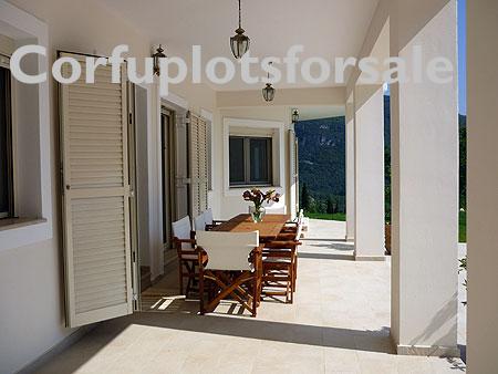 cp123-lower-terrace-eating